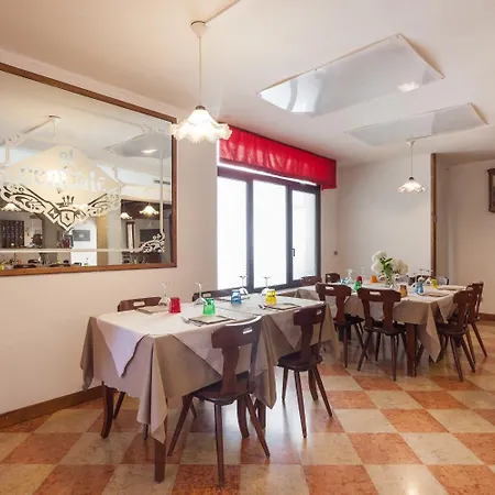 Al Hotel Caprino Veronese
