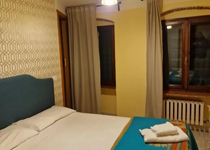 Al Hotel