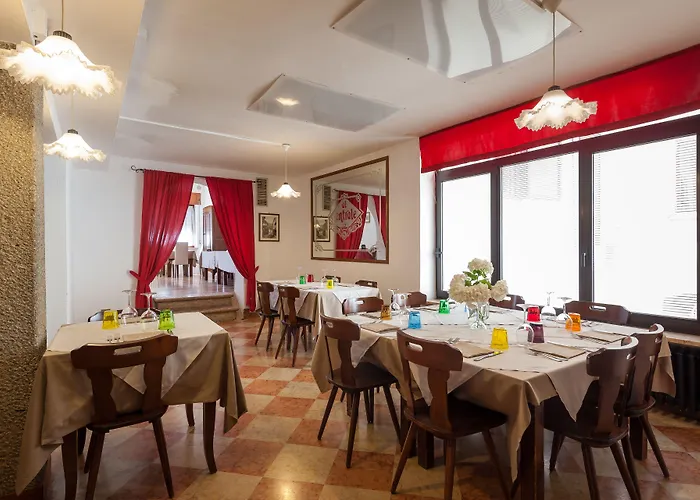 Hotel Al