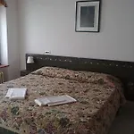 Al Hotel